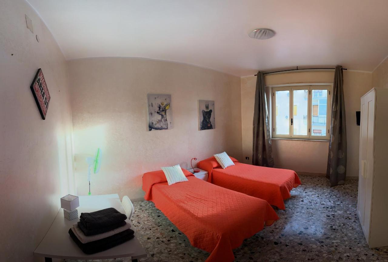 Al Flamingo Apartman Szirakúza Kültér fotó